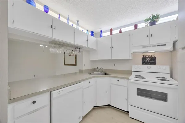 $188,900 | 3134 Lake Pine Way, Unit F2, Tarpon Springs, FL 34688