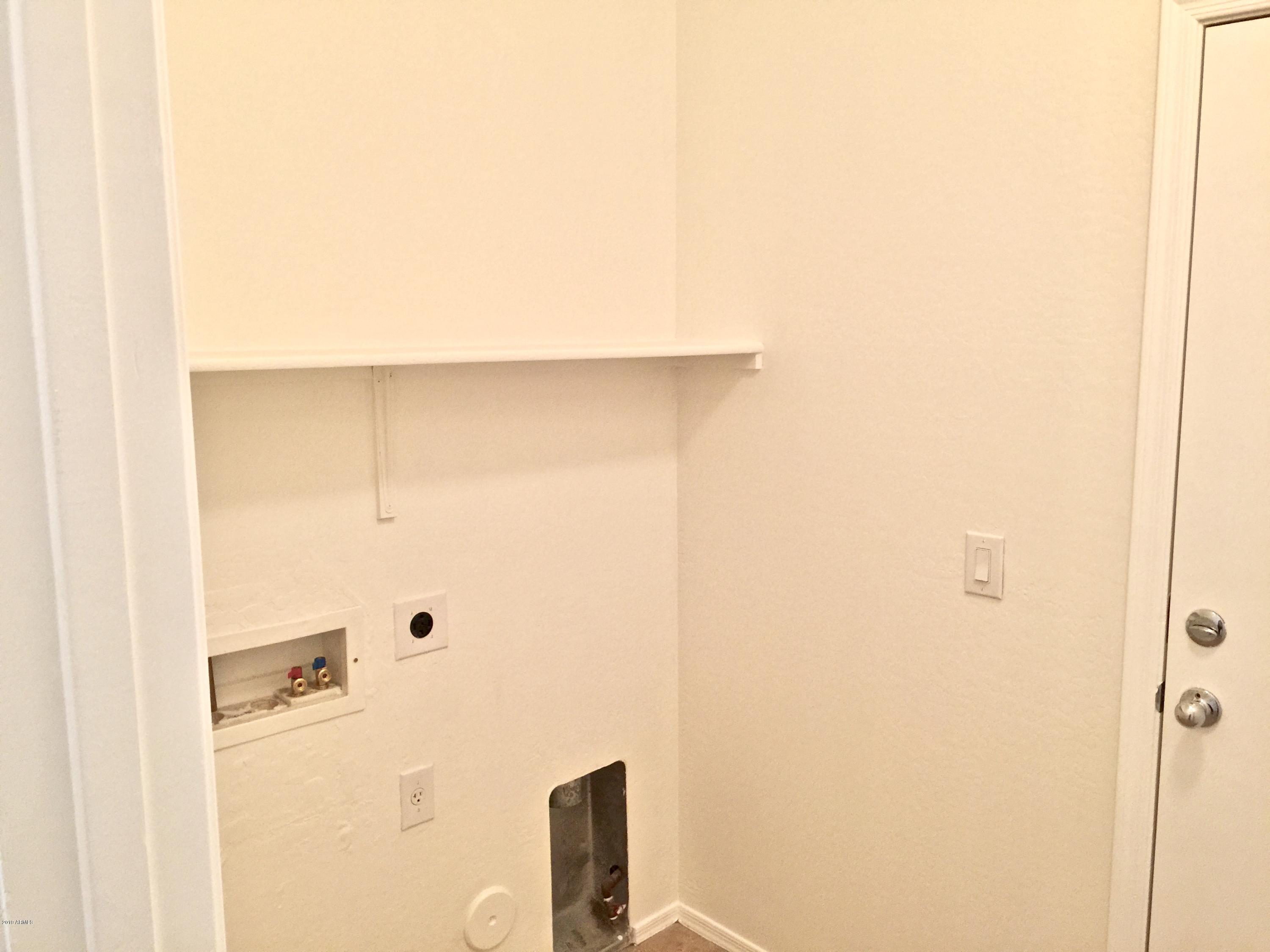 2891 South Anderson Lane Gilbert, AZ 85295 - Photo 13 of 26 Laundry room