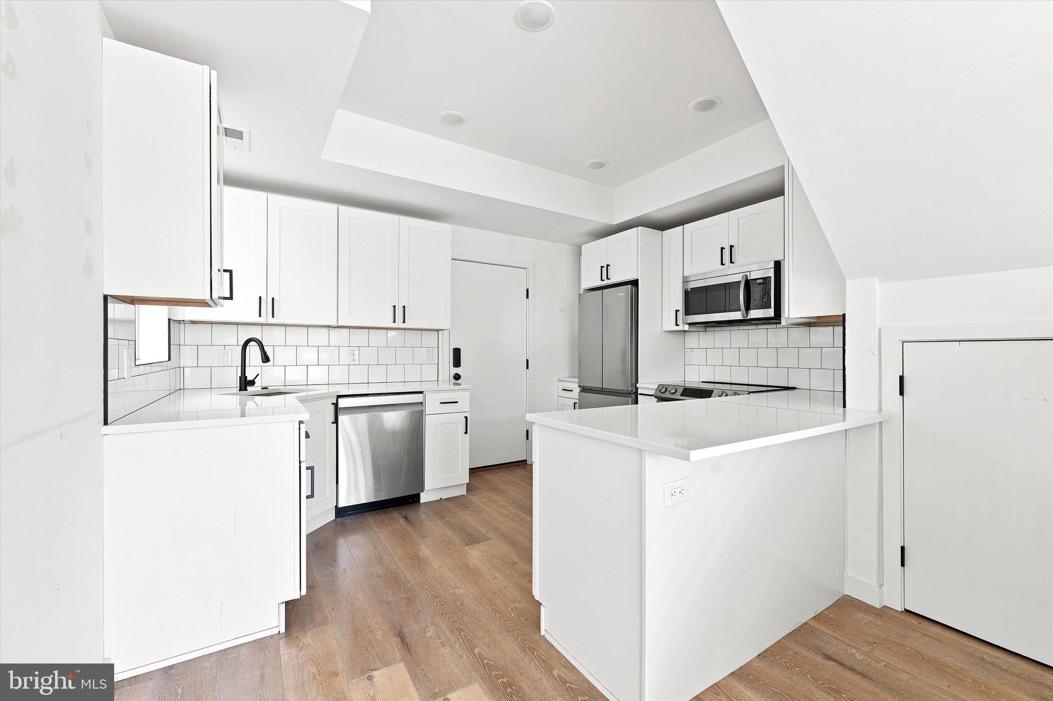 1729 Francis Street, Unit 4 Philadelphia, PA 19130 - Photo 8 of 26