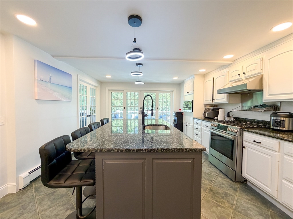3 Sprague Road Wellesley, MA 02481 - Photo 3 of 33
