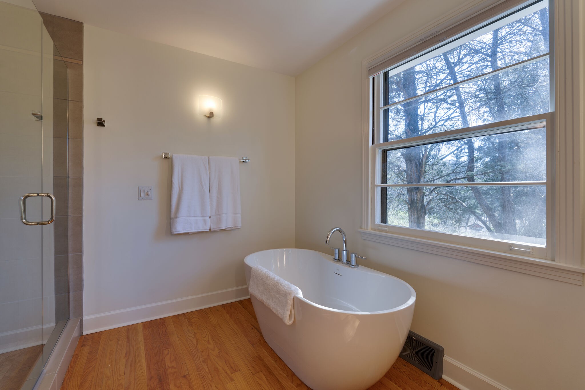 4529 Shys Hill Road Nashville, TN 37215 - Photo 25 of 51 a bathroom with a sink and a window