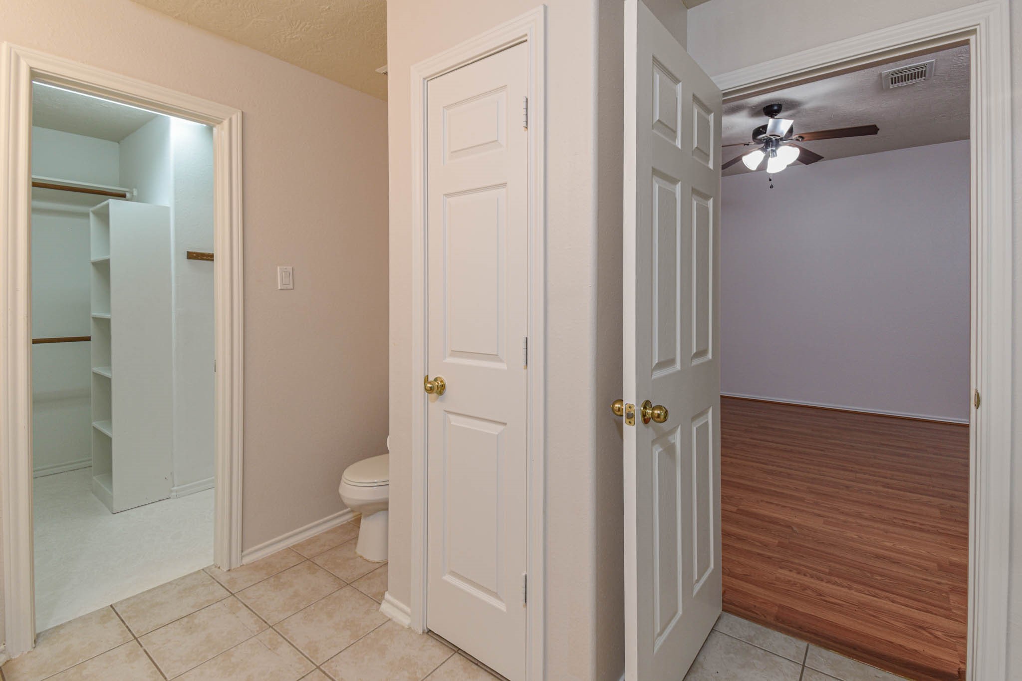 213 Summerhaze Circle Spring, TX 77382 - Photo 23 of 32 Primary bath