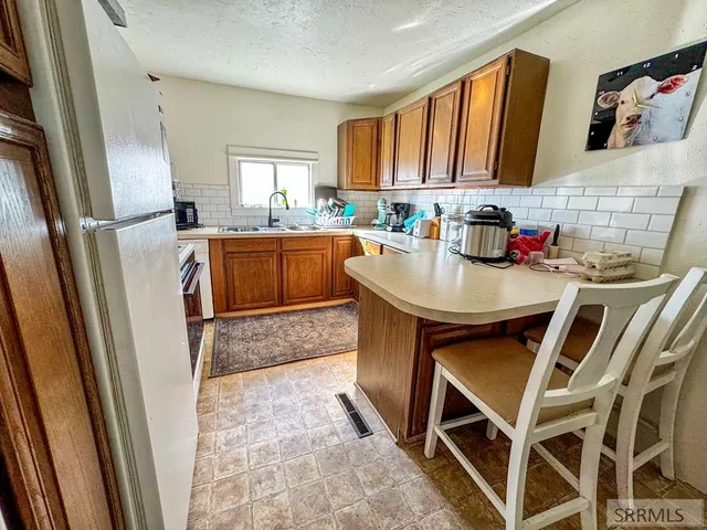 $214,000 | 280 East 2nd Street, Downey, ID 83234