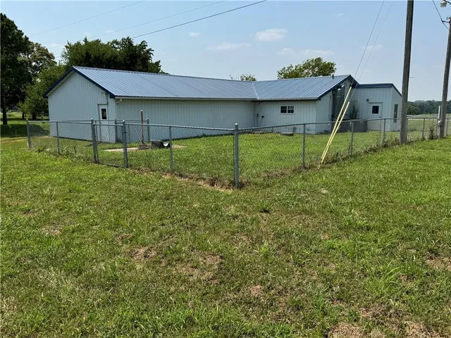 $189,000 | 4775 State Highway 32, El Dorado Springs, MO 64744