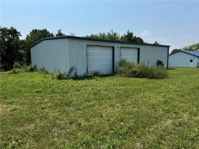 $189,000 | 4775 State Highway 32, El Dorado Springs, MO 64744