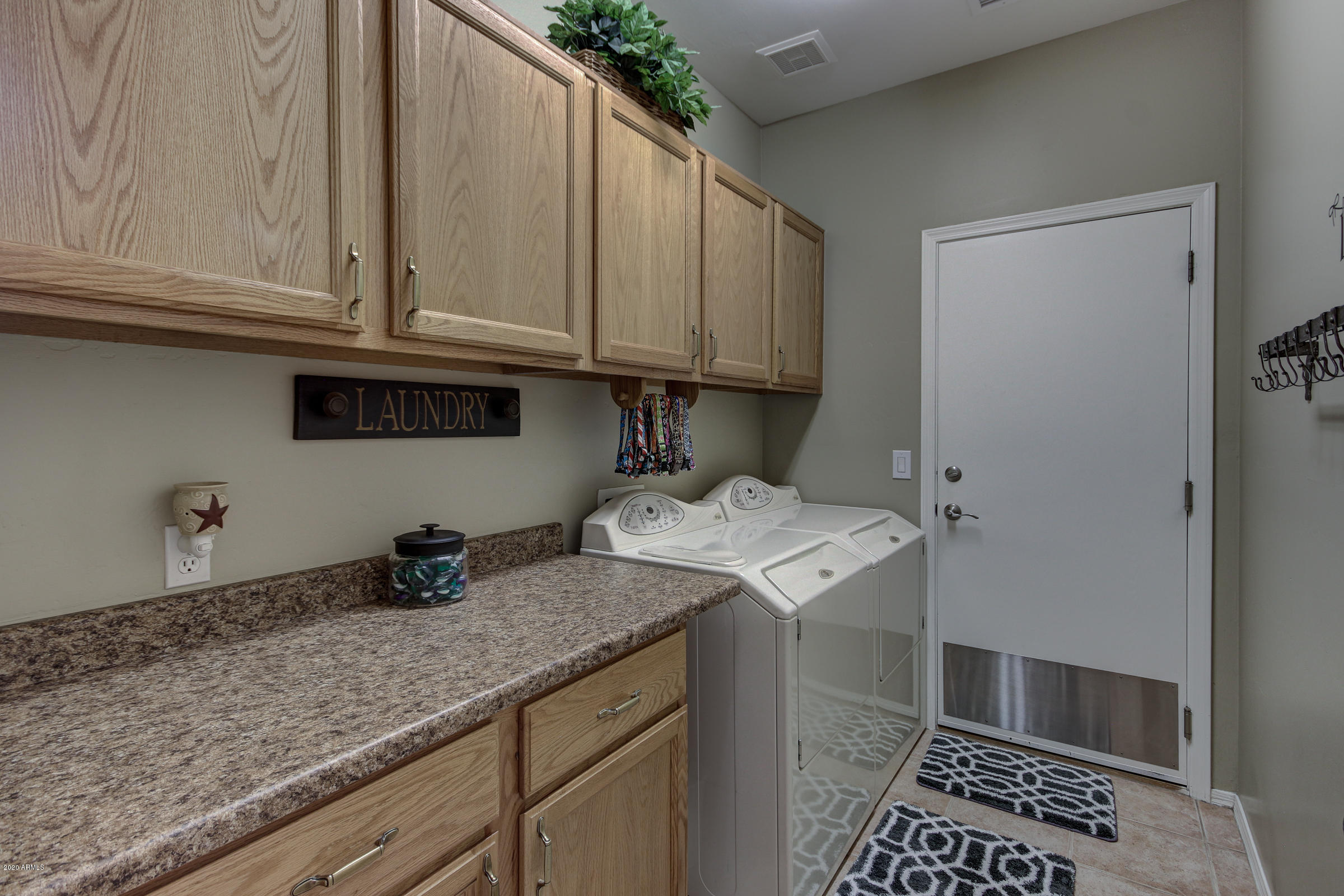 2016 East Victor Road Gilbert, AZ 85296 - Photo 29 of 68 2016 E Victor Rd-17