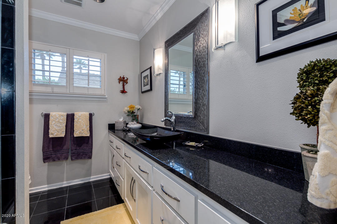 1309 West Coronado Road Phoenix, AZ 85007 - Photo 31 of 60 Granite Counters so much storage!
