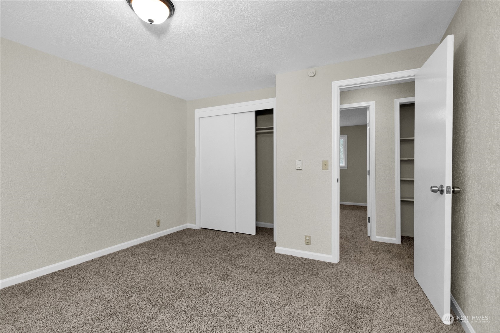 151 Ramsey Road Chehalis, WA 98532 - Photo 17 of 25 an empty room with windows