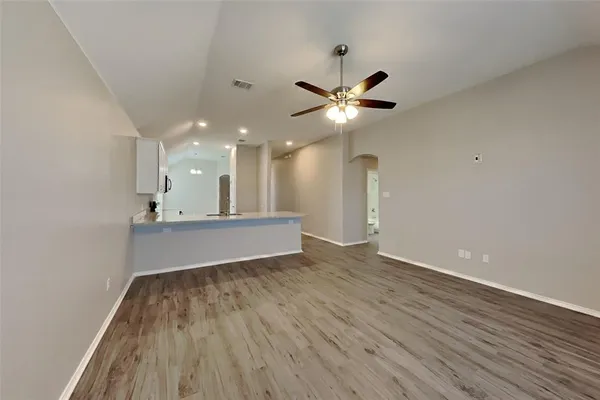 $2,225 | 904 Brighton Way, Burleson, TX 76028