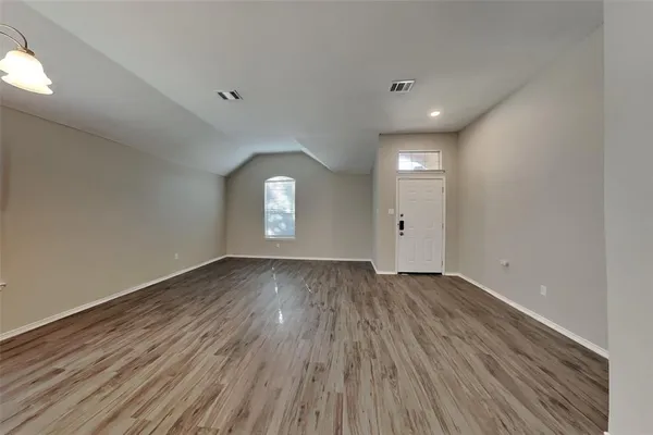 $2,225 | 904 Brighton Way, Burleson, TX 76028