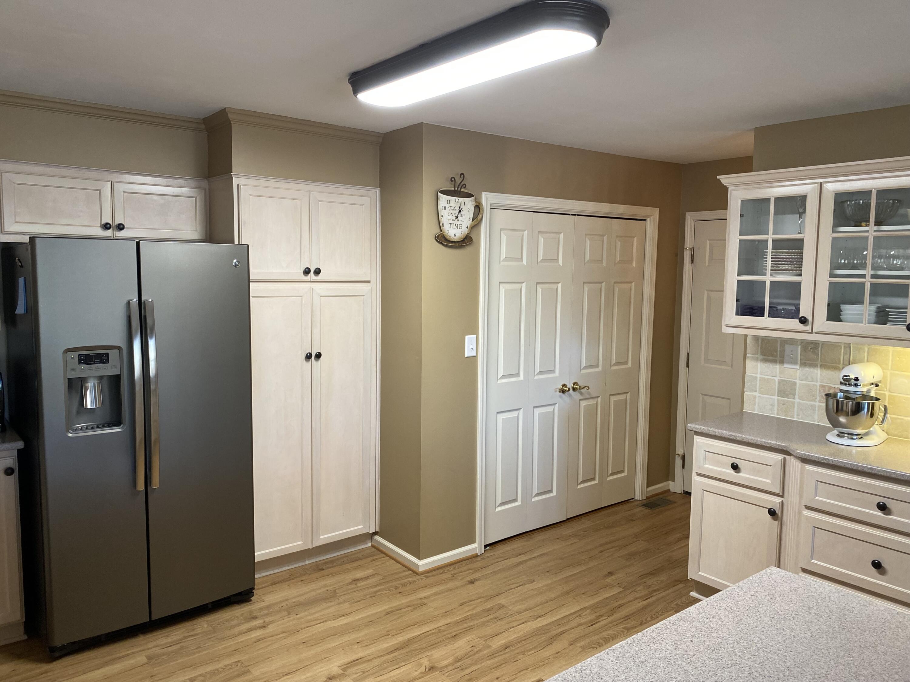 307 Superior Cove McCormick, SC 29835 - Photo 19 of 46 Kitchen with exit to garage