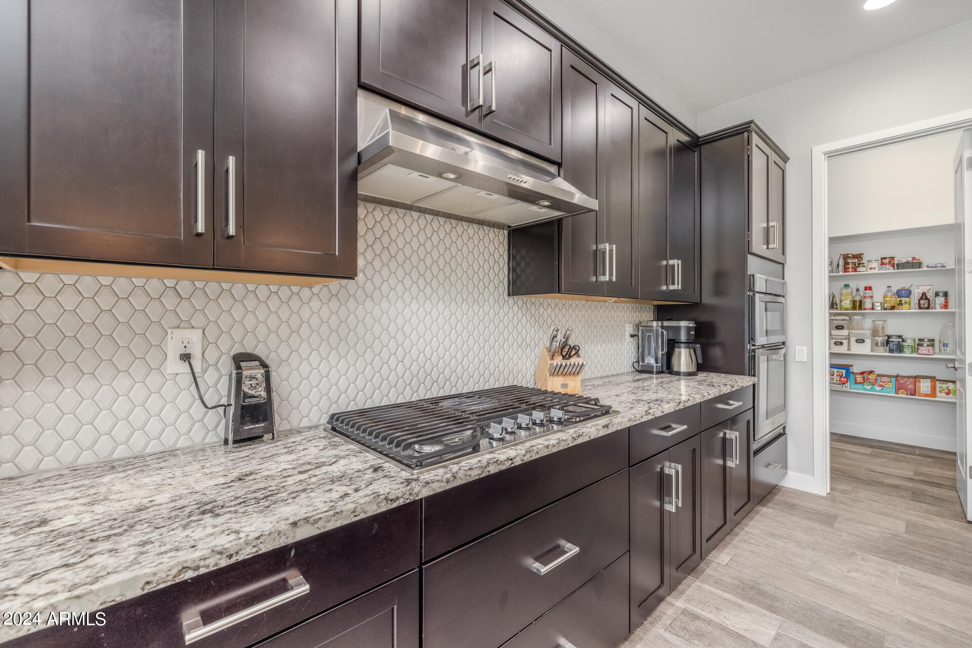 2955 East Appaloosa Road Gilbert, AZ 85296 - Photo 7 of 43 9)KITCHEN