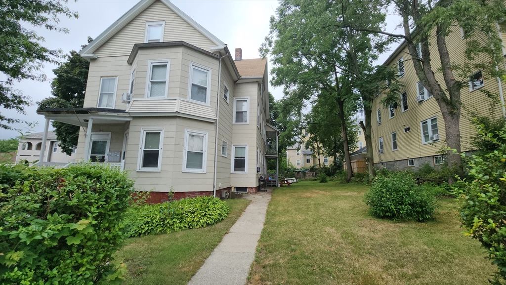 184 Vernon Street Worcester, MA 01607 - Photo 1 of 33 Gallery Image 1