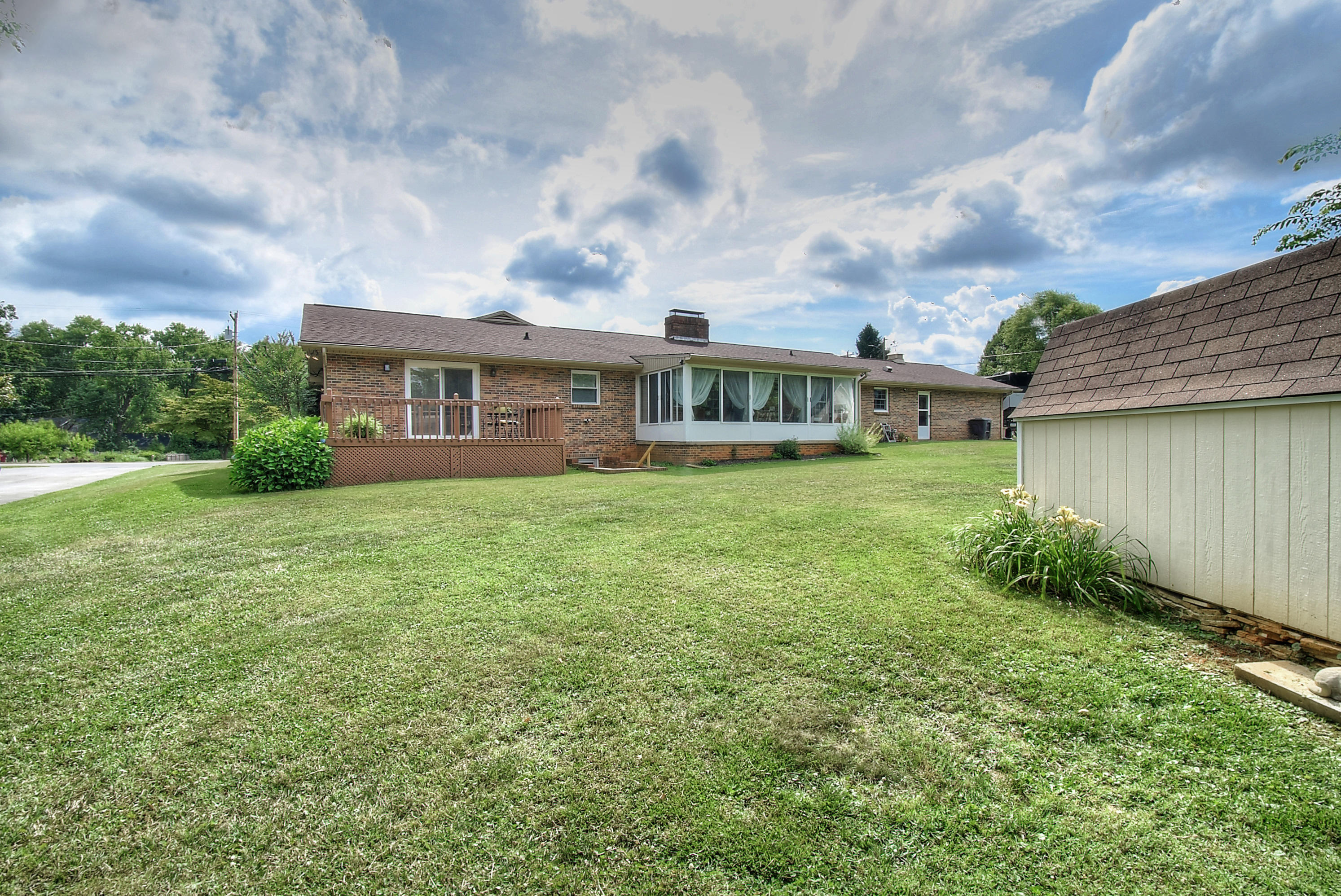 2021 Sundale Road Johnson City, TN 37604 - Photo 42 of 43 DSC_0331_2_3_4_5_6