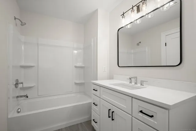 $729,000 | 6 Fieldstone Court, Bethel, CT 06801