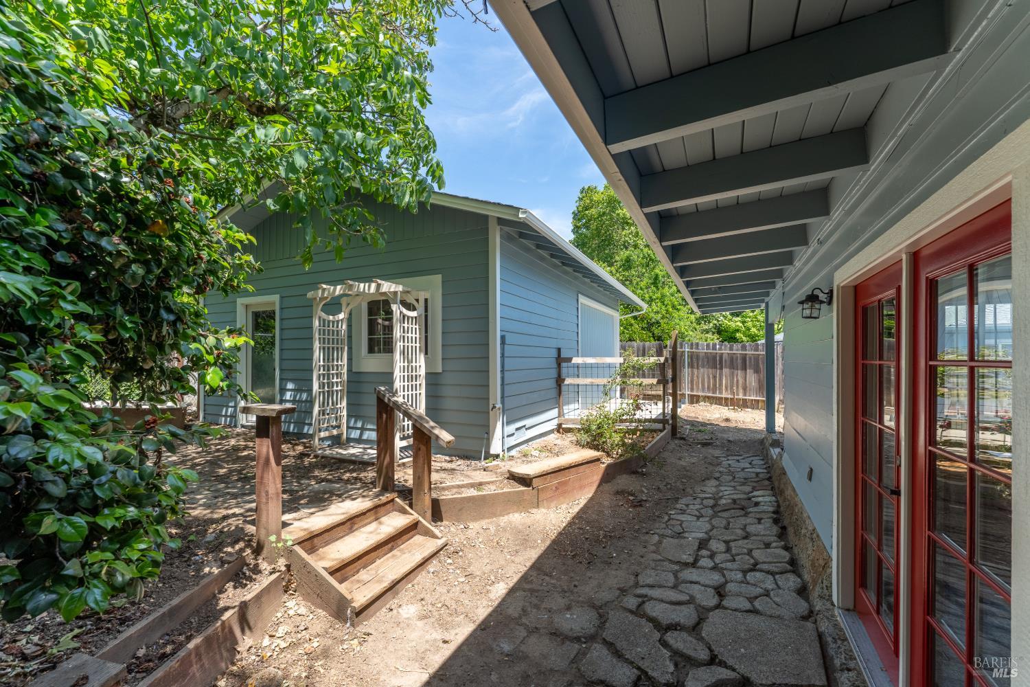 262 Magnolia Street Ukiah, CA 95482 - Photo 20 of 34 a view of a backyard with sitting area
