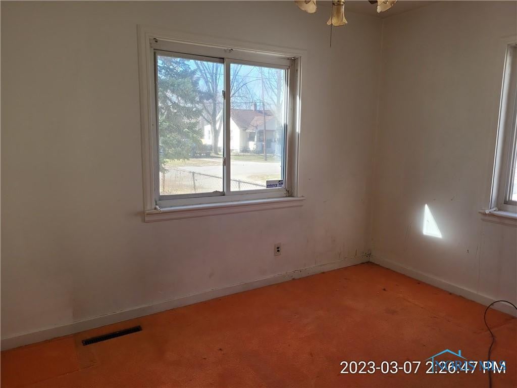 1001 Patchen Road Oregon, OH 43616 - Photo 9 of 13 Gallery Image 9