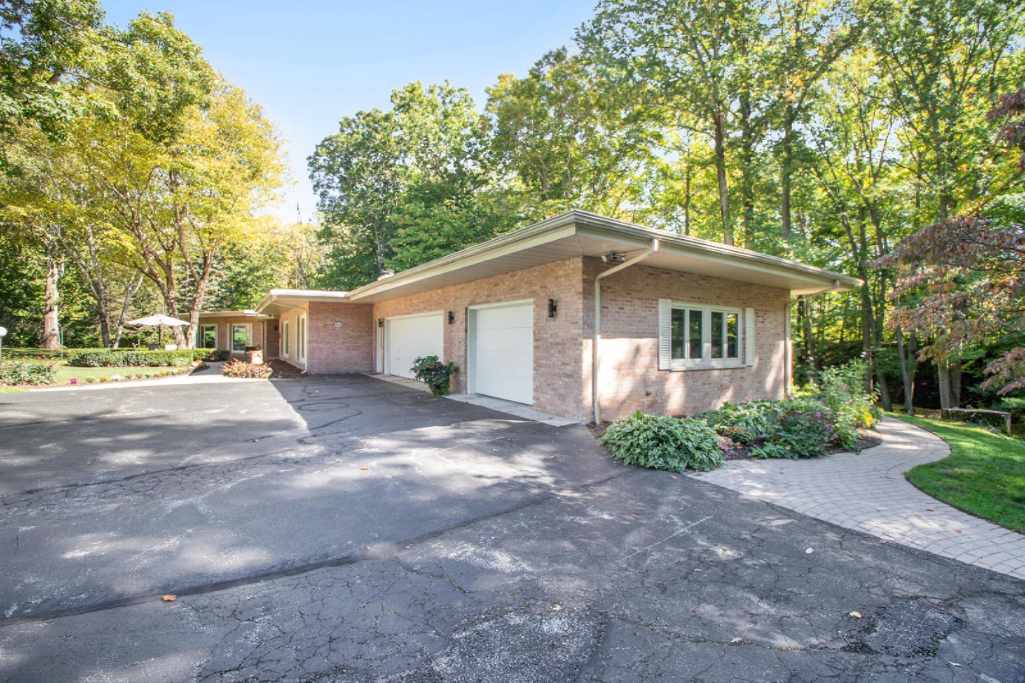 1160 Roslin Road Benton Harbor, MI 49022 - Photo 38 of 43 IMG_1328