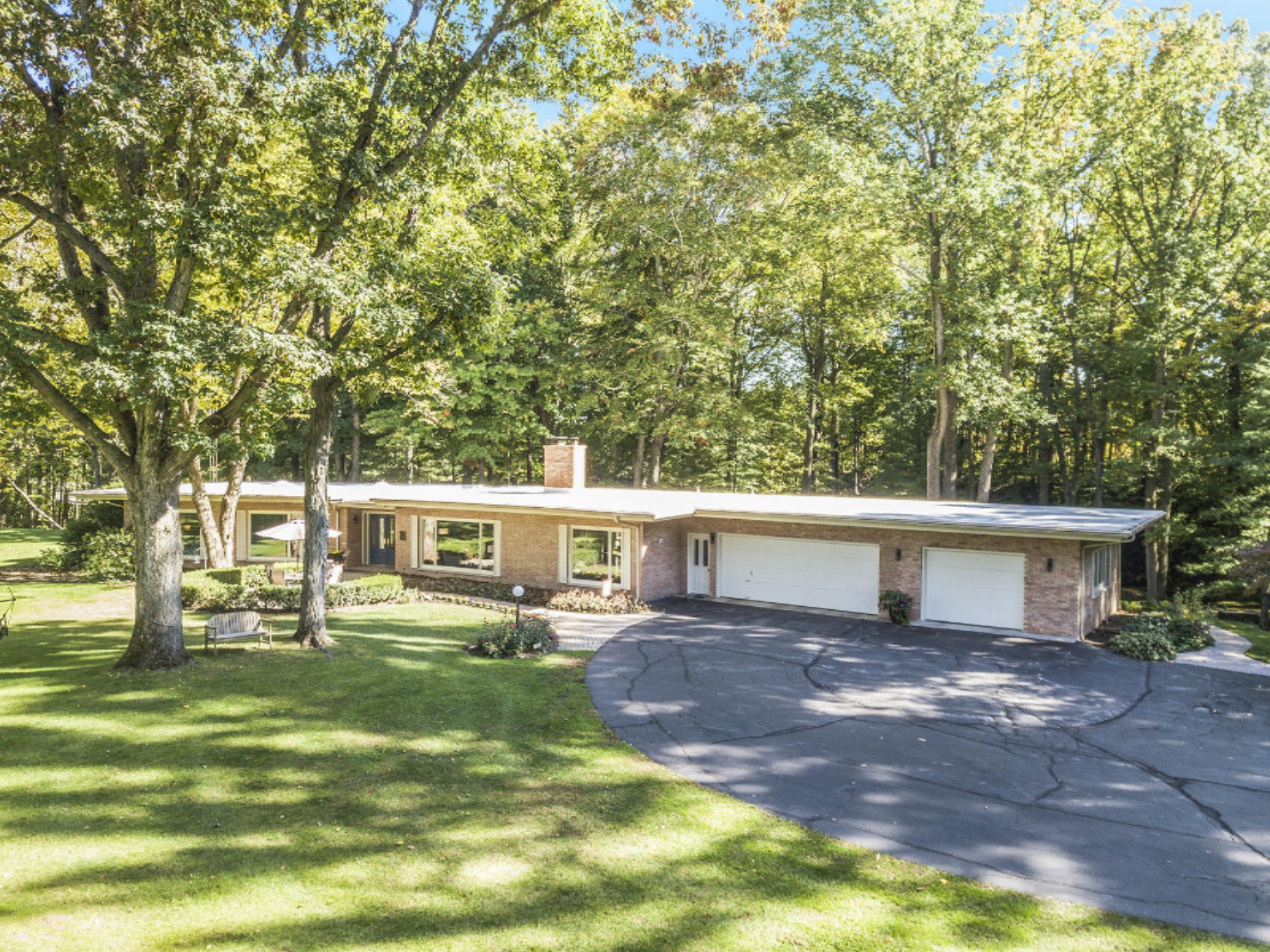 1160 Roslin Road Benton Harbor, MI 49022 - Photo 43 of 43 DJI_0004