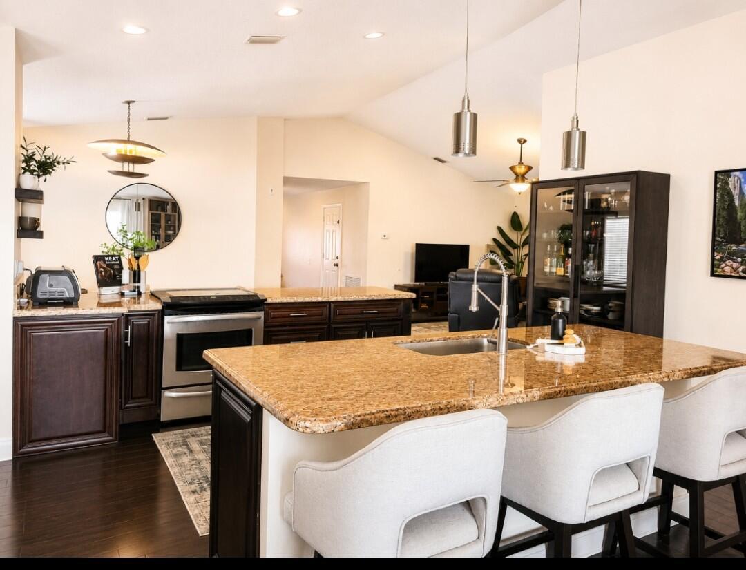 6622 Spring Garden Run Lake Worth, FL 33463 - Photo 3 of 15 03_beyc6a52bb46b2208