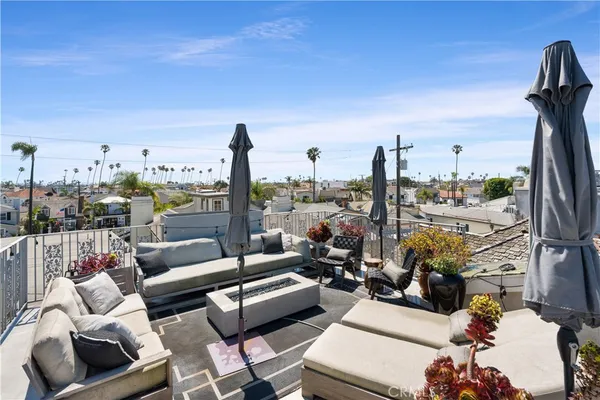 $9,500 | 5770 East Lucia Walk, Long Beach, CA 90803