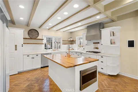 $9,500 | 5770 East Lucia Walk, Long Beach, CA 90803