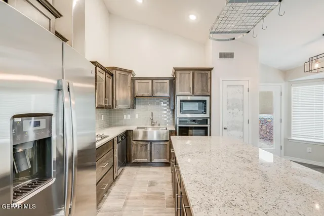 $319,950 | 6054 Summer Ridge, Santa Teresa, NM 88008