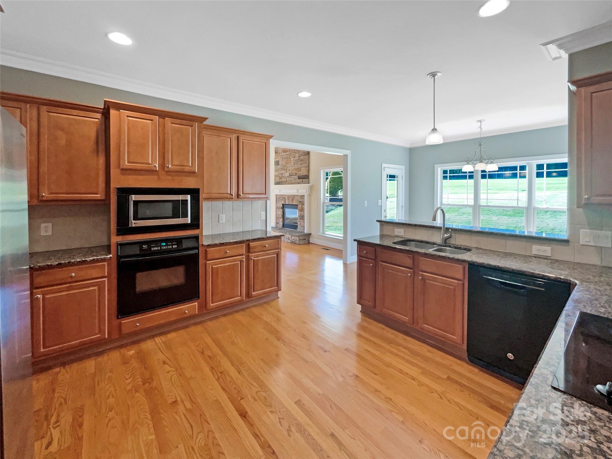 5104 Shannamara Drive Matthews, NC 28104 - Photo 6 of 24