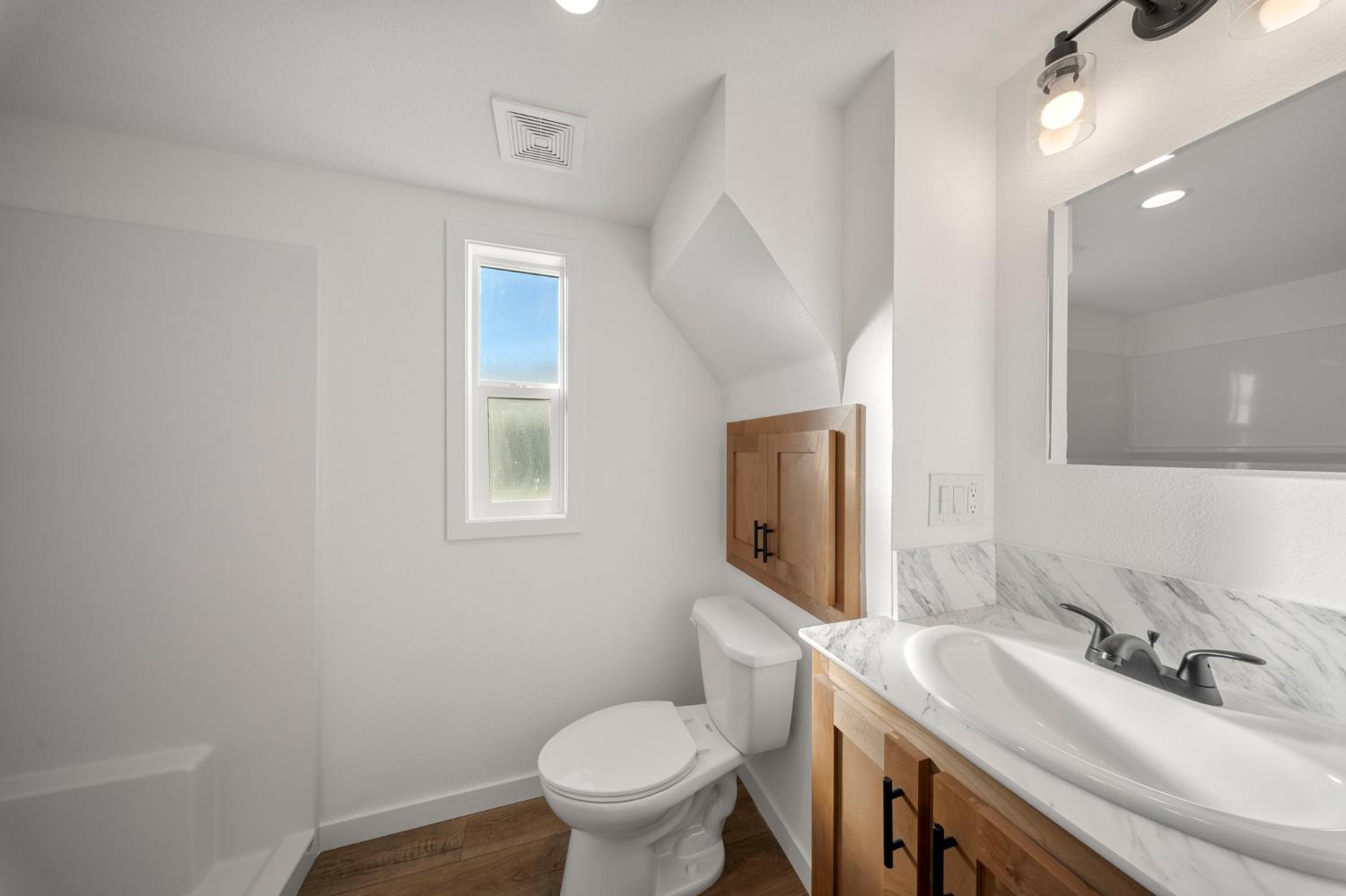 1651 South Cherokee Lane, Unit 4 Lodi, CA 95240 - Photo 11 of 16