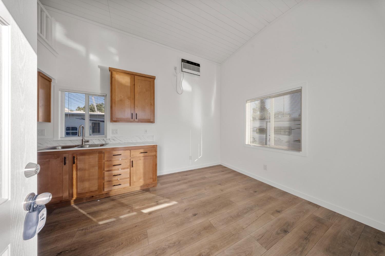 1651 South Cherokee Lane, Unit 4 Lodi, CA 95240 - Photo 5 of 16