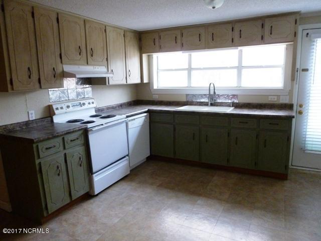 296 Sandlin Road Beulaville, NC 28518 - Photo 6 of 22 Kitchen