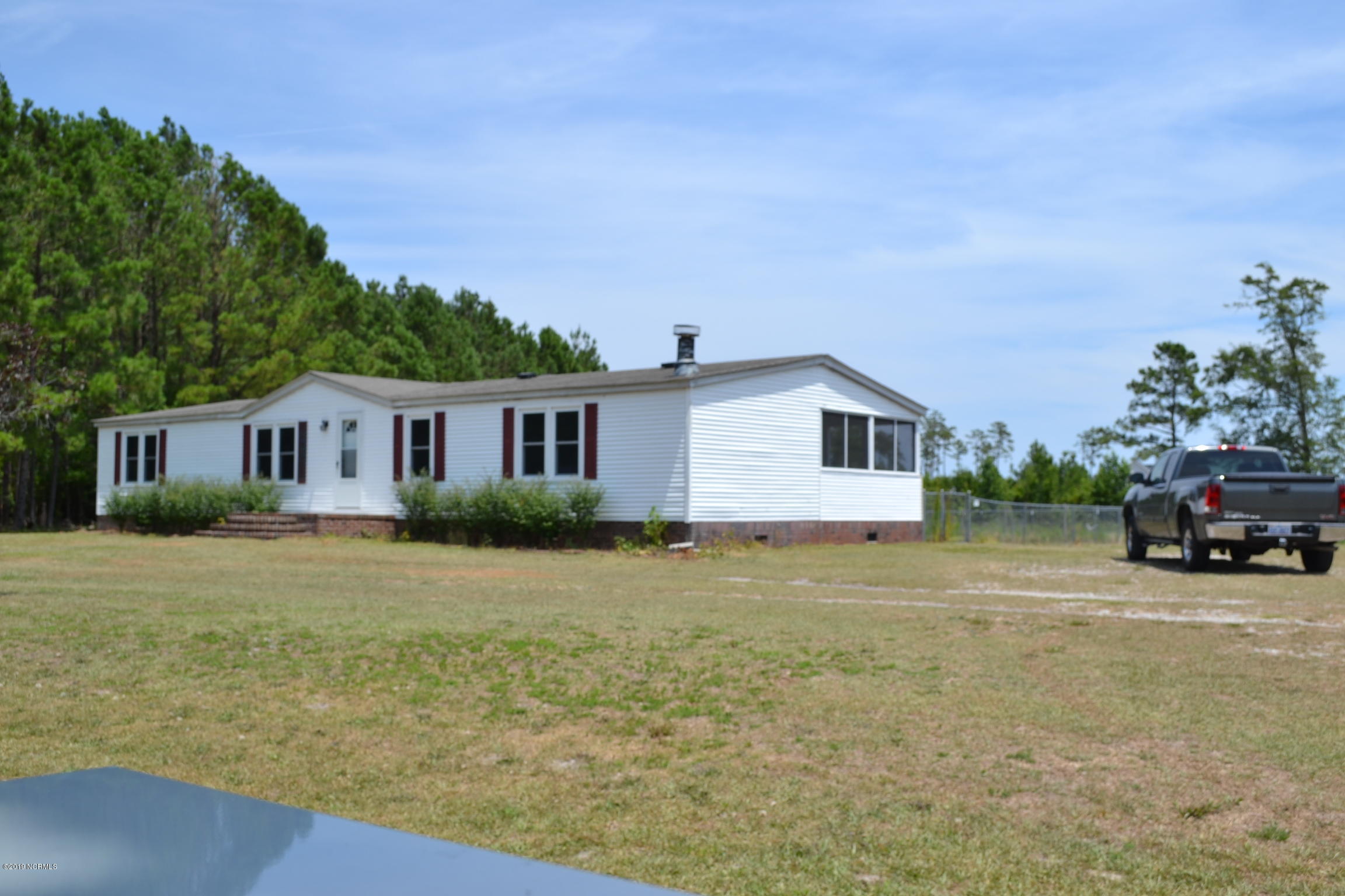 462 Parkertown Road Hubert, NC 28539 - Photo 3 of 24 2019-06-29 14.26.06