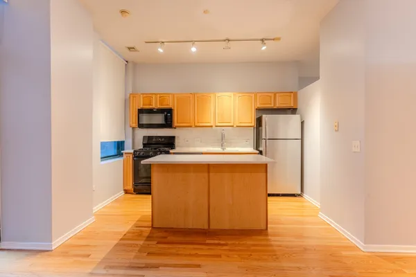$2,800 | 208 West Washington Street, Unit 1407, Chicago, IL 60606