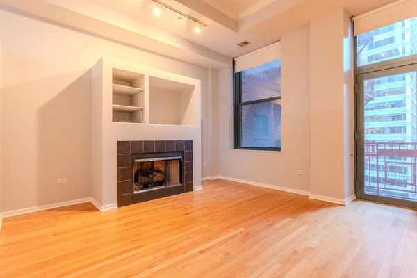 $2,800 | 208 West Washington Street, Unit 1407, Chicago, IL 60606
