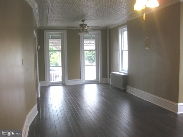 12 North Main Street Spring City, PA 19475 - Photo 4 of 15 Living Room