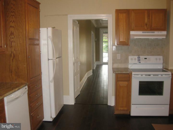 12 North Main Street Spring City, PA 19475 - Photo 6 of 15 Kitchen