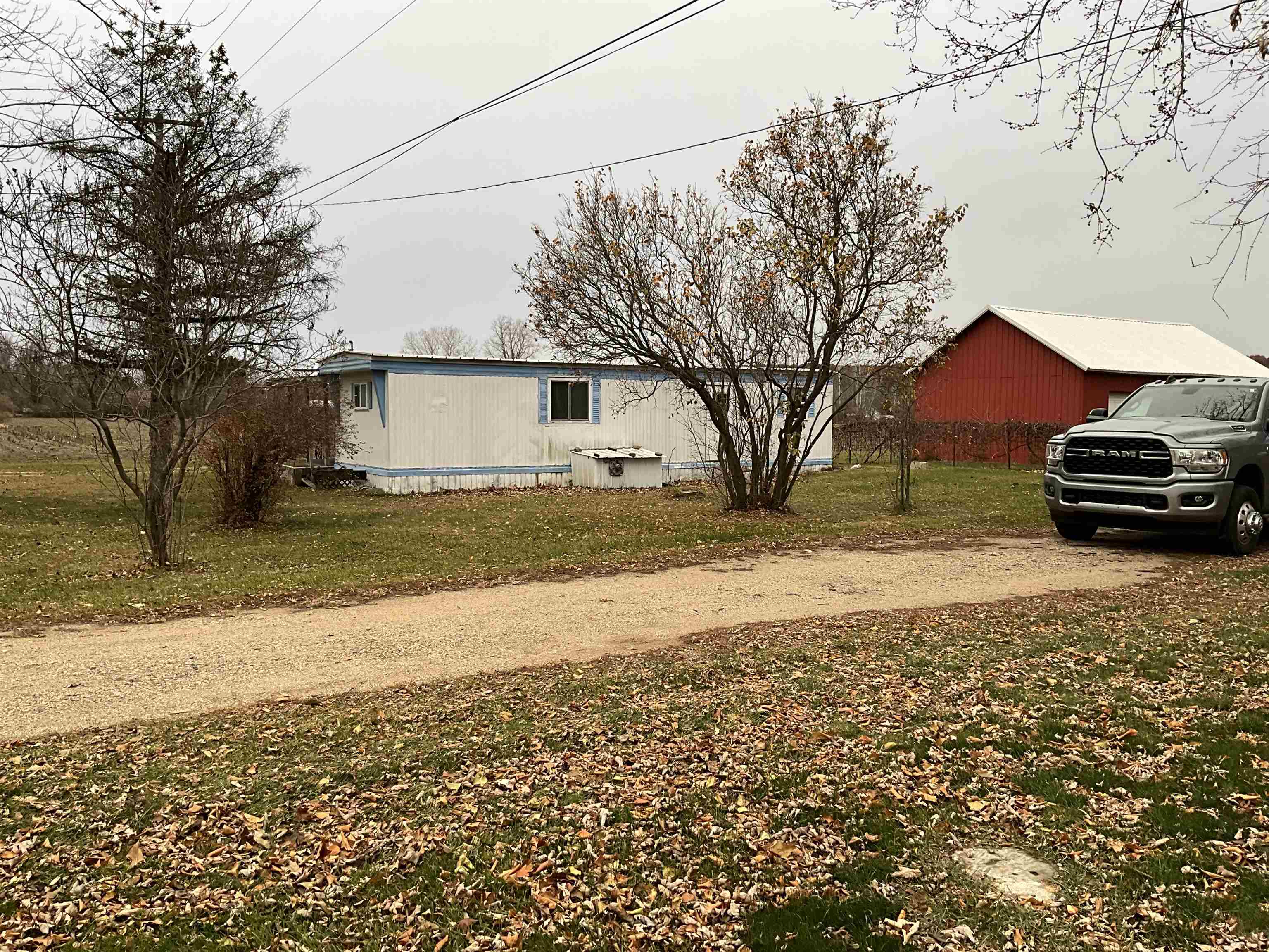 3394 West Washington Road Ithaca, MI 48847 - Photo 3 of 58 1940647-ca4a1d4b-9bfd-4fa1-89ee-e52e83157397.JPG