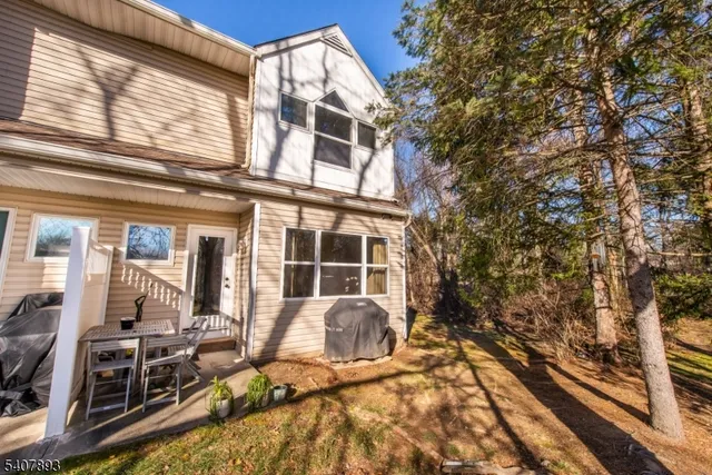 $518,000 | 18 Bristol Court, Lincoln Park, NJ 07035