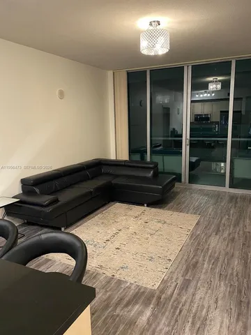 $3,900 | 1111 Southwest 1st Avenue, Unit 1422N, Miami, FL 33130