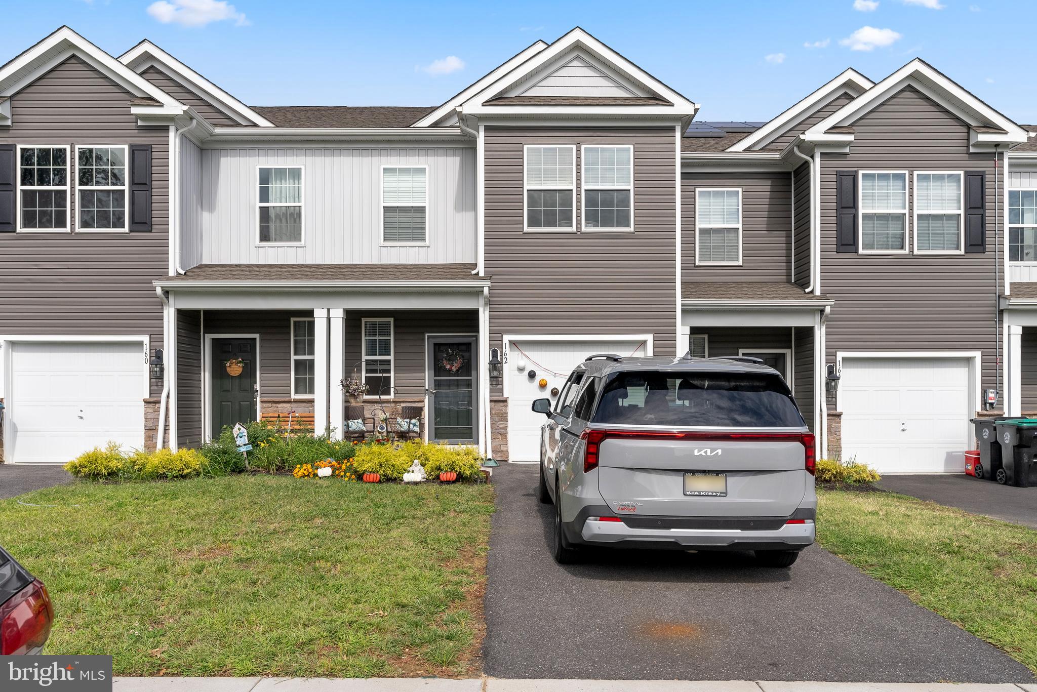 162 Sickler Avenue Sicklerville, NJ 08081 - Photo 2 of 28