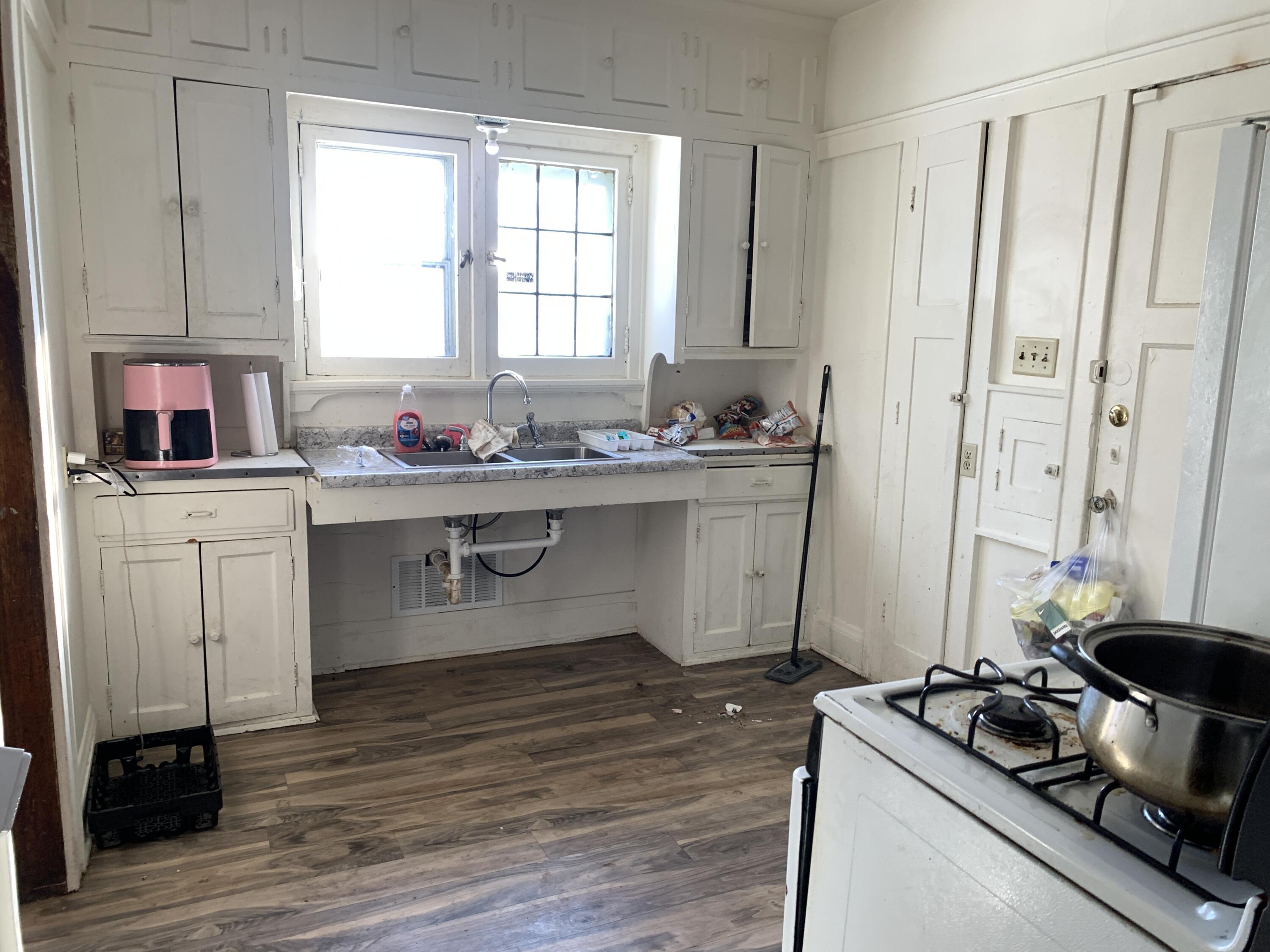 2237 North 15th Street, Unit 2239 Milwaukee, WI 53205 - Photo 10 of 24 First Floor