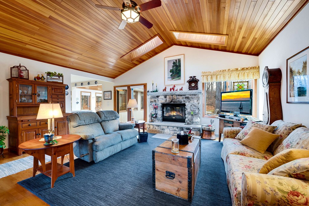2251 Green Road Sister Bay, WI 54234 - Photo 6 of 49 Gallery Image 6