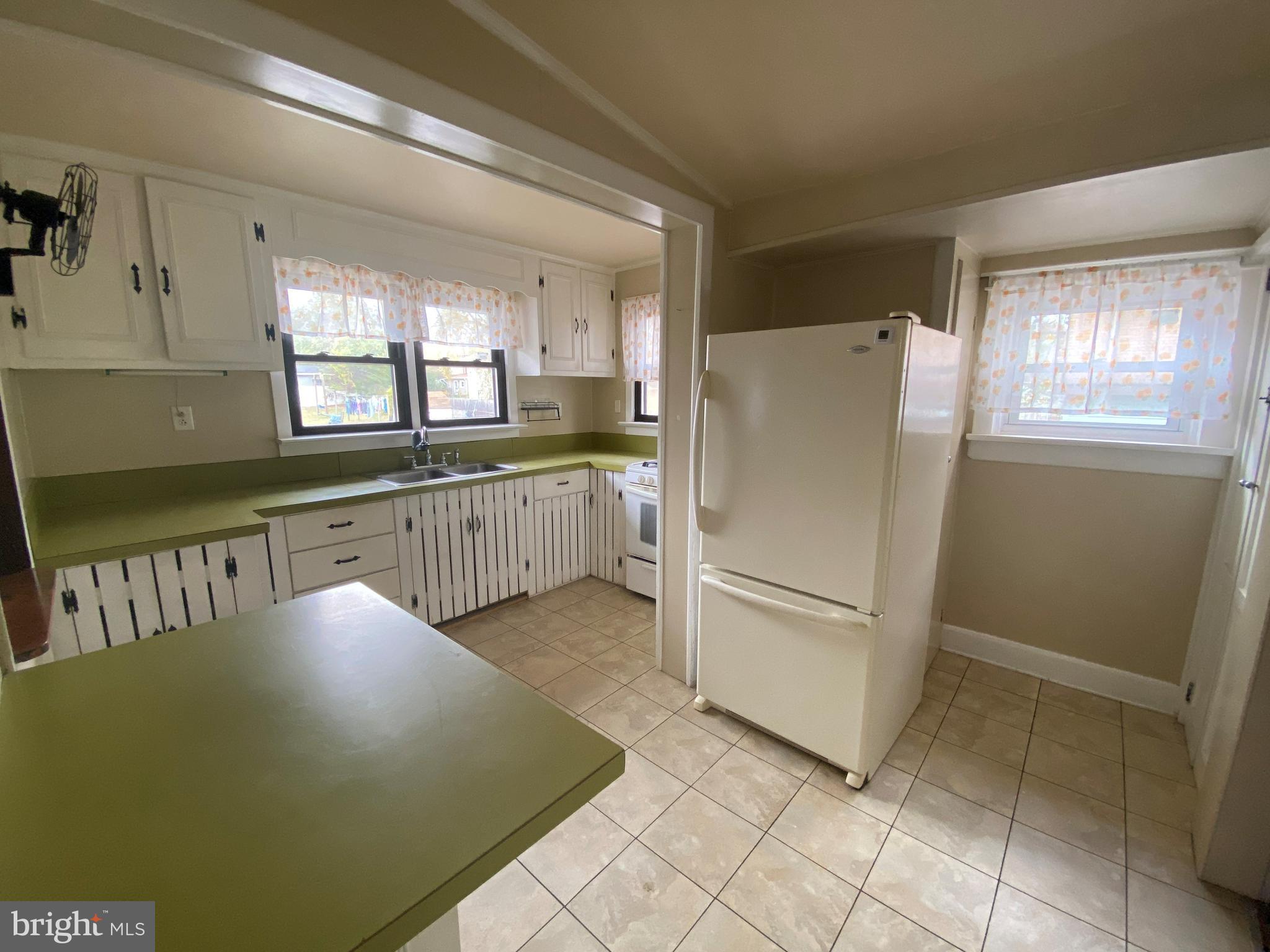 643 Taylor Street Riverside, NJ 08075 - Photo 6 of 17