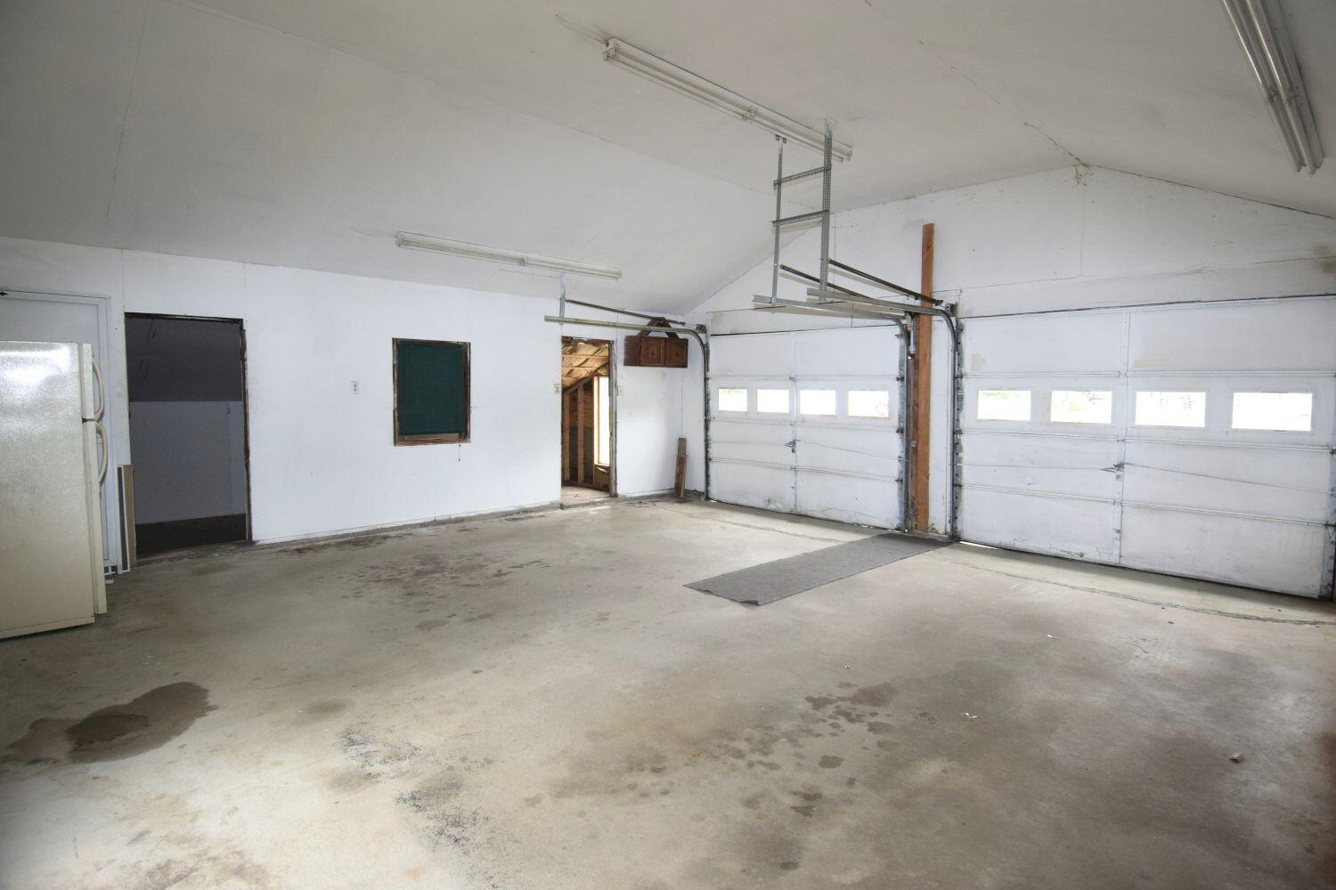 795 Waterville Road Skowhegan, ME 04976 - Photo 24 of 30 Garage (2)_result