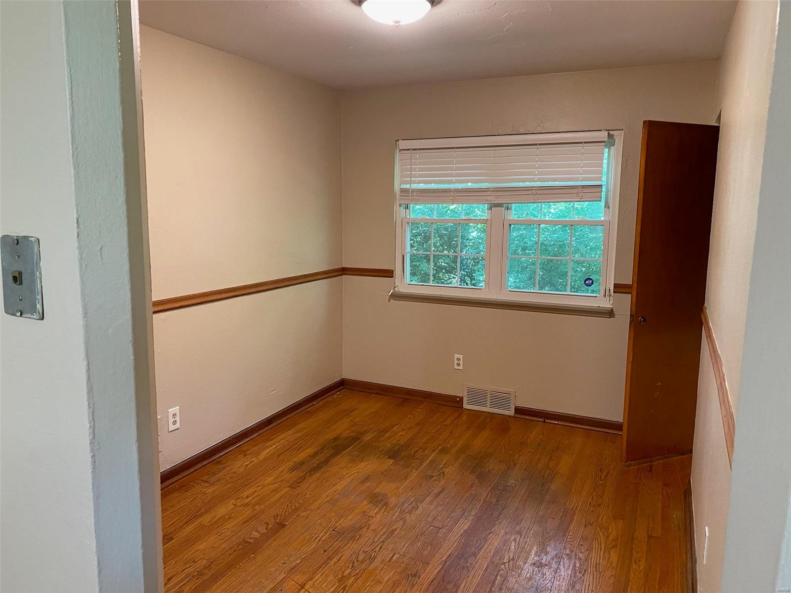 376 Bluff Drive Riverview, MO 63137 - Photo 11 of 18