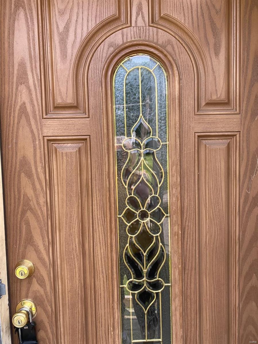 376 Bluff Drive Riverview, MO 63137 - Photo 2 of 18