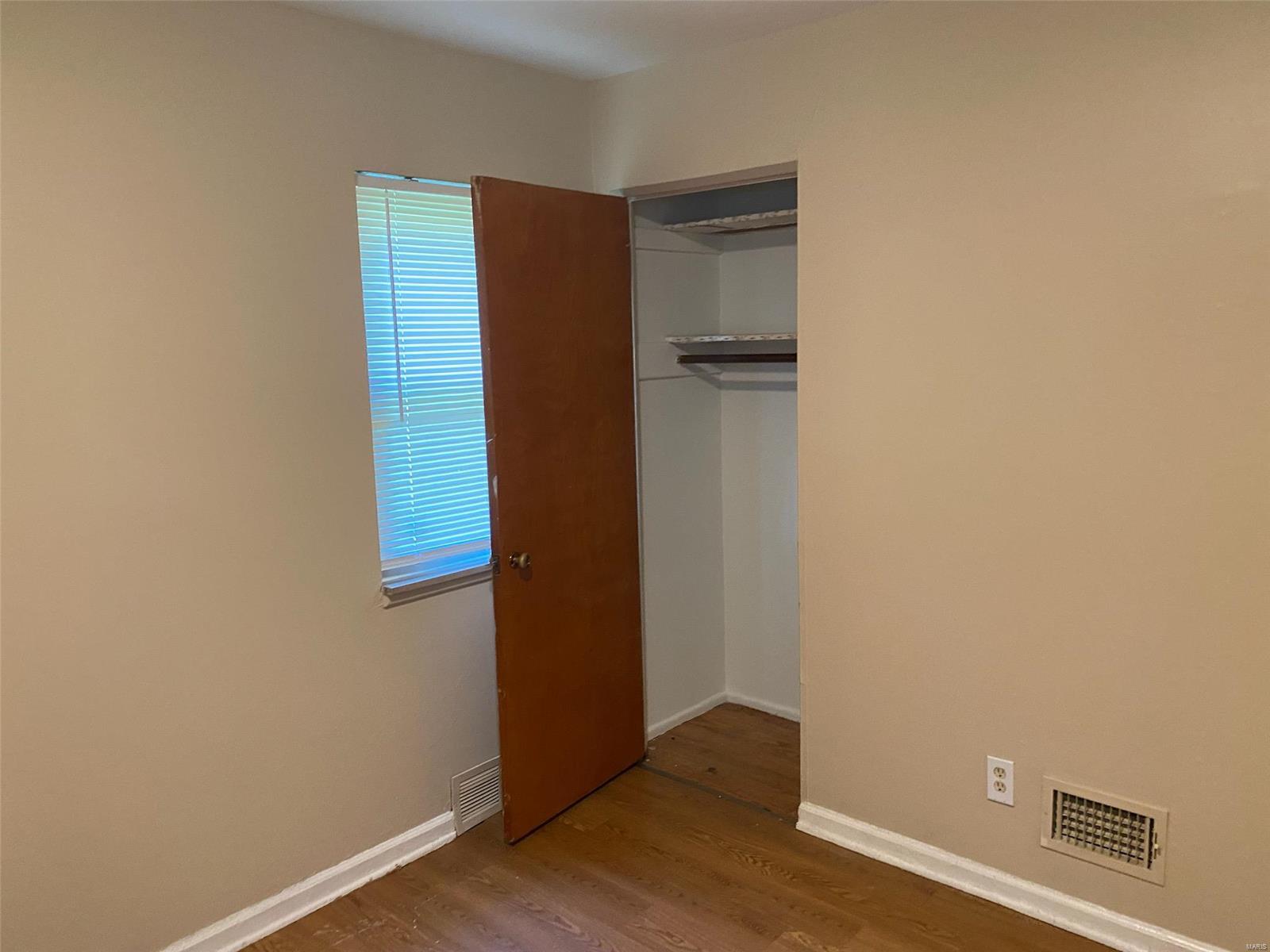 376 Bluff Drive Riverview, MO 63137 - Photo 5 of 18