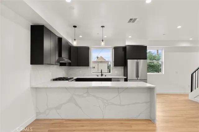 $979,000 | 11410 Calvert Street, North Hollywood, CA 91606