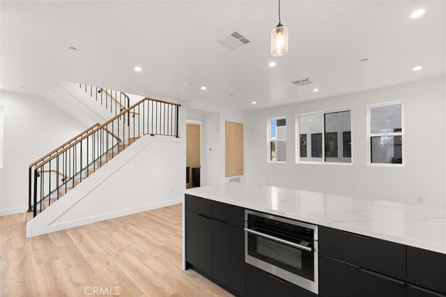 $979,000 | 11410 Calvert Street, North Hollywood, CA 91606