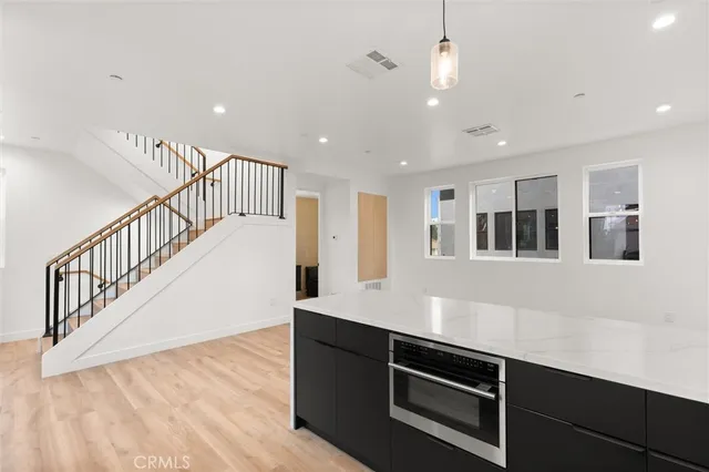 $979,000 | 11410 Calvert Street, North Hollywood, CA 91606